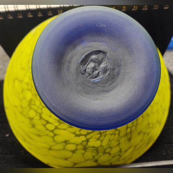 art glass blown glass bowl - Picture 2 of 4